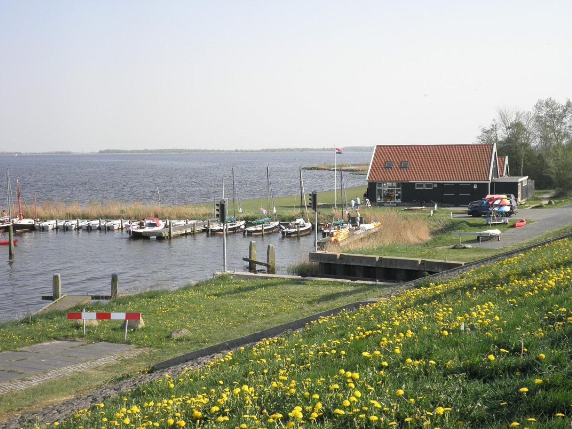 House Marijke With Winter Garden And Direct Access To The Lauwersmeer Anjum Exterior foto